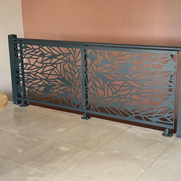 Réalisation garde-corps décoratif en aluminium en Martinique par Nord System