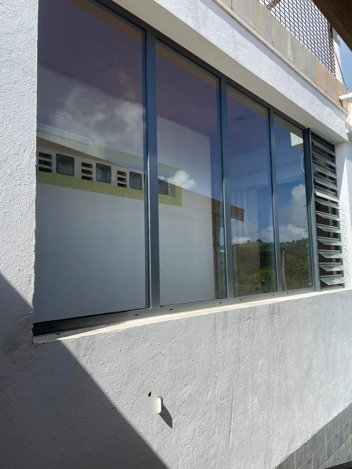 Menuiserie aluminium sur mesure en Martinique – Nord System 09 Réalisation menuiserie aluminium sur mesure en Martinique par Nord System
