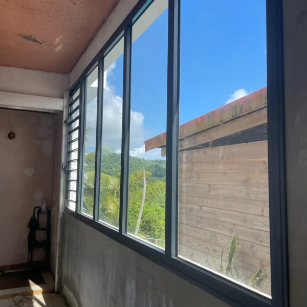 Réalisation menuiserie aluminium sur mesure en Martinique par Nord System
