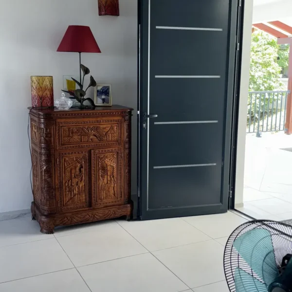 Réalisation porte aluminium sur mesure en Martinique par Nord System
